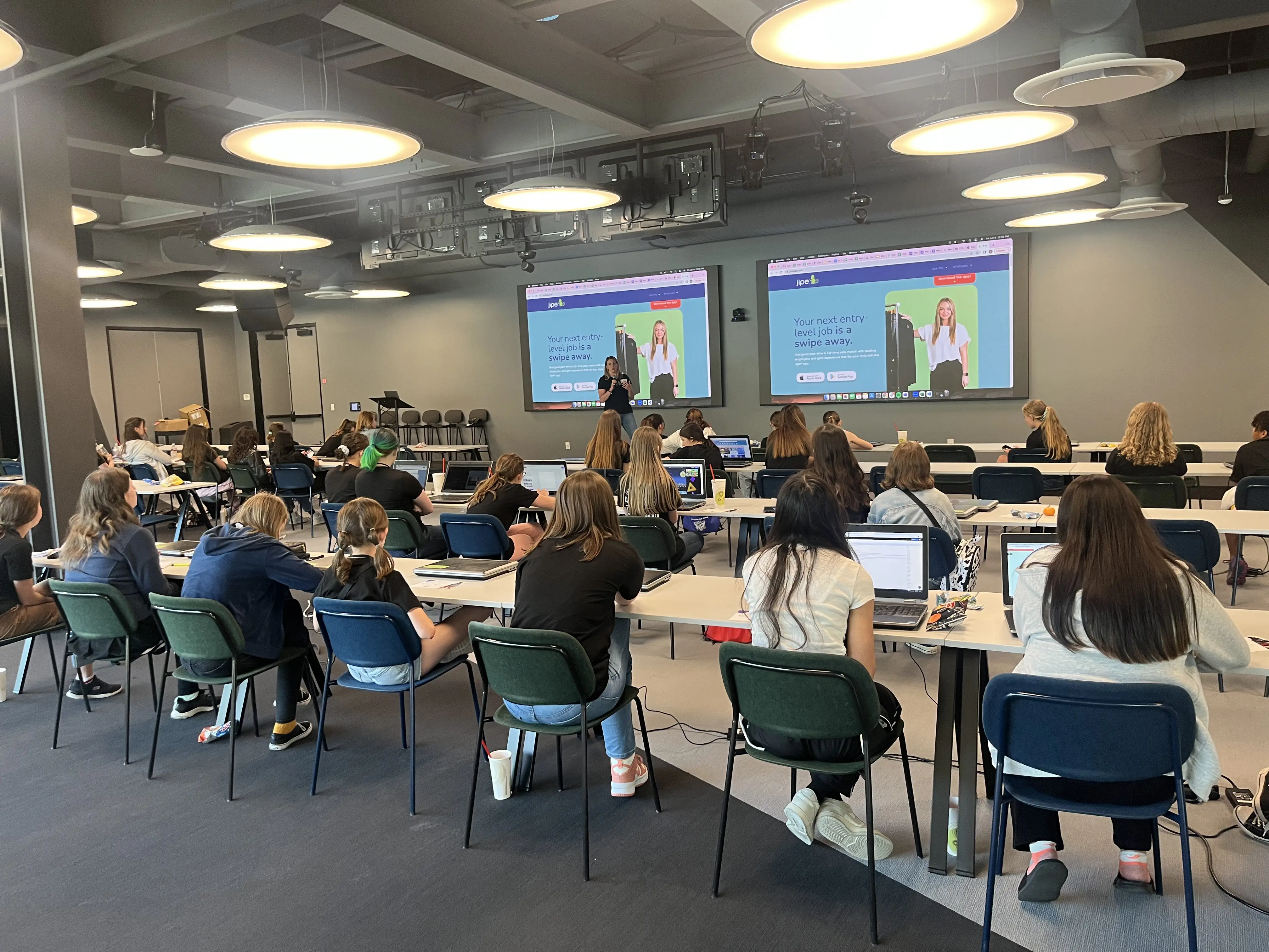 CodeAdventure learning platform interface